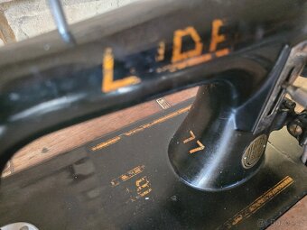 LADA 77 Šlapací šicí stroj - 6
