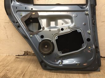 ŠKODA FABIA 2 2007-2014 - LEVÉ ZADNÍ DVEŘE 9154 - 6