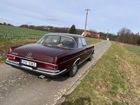 Prodám Mercedes Benz W111 250 SE kupé 1965, výborný stav - 6