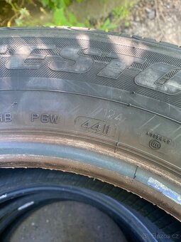 215/65 r16 98V Bridgestone 4x6mm dot4411 Letní - 6