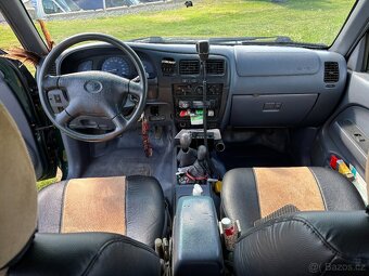 Toyota Hilux 2.5 D4D - 6