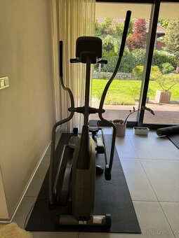 Eliptický trenažer Vision Fitness X6100 - 6