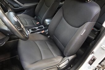 Hyundai Elantra 1.6i , 97 kW benzín, 2011 - 6