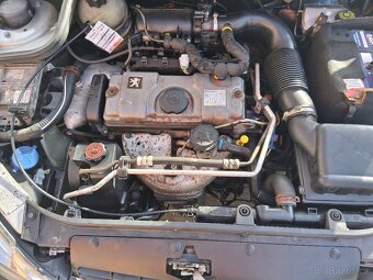 Peugeot 206 1.4i 55kw 110000km serviska - 6