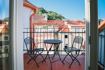 Pronájem nového bytu 2+kk 62 m2, terasa 5,8 m2 - 6