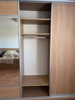 Vestavěná šatní skříň, volně stojící - 6