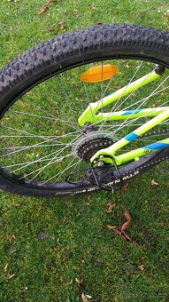 Zánovní Horské kolo Rockrider ST 100 můžu POSLAT s lehkým AL - 6