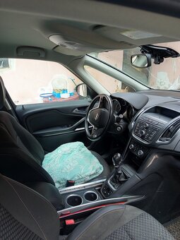 Prodám Opel Zafira Tourer 2,0 Tdi - 6