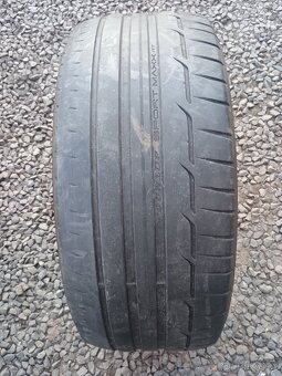 235/40 R19 - 6