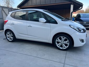 HYUNDAI ix20 1.4i 66 KW 1.MAJ.PDC VYHŘ.SED.2x KOLA 49000km - 6