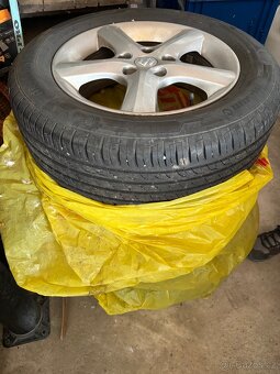 Kola Suzuki SX4 a Barum Bravuris 5HM 205/60 R16 92H2 - 6