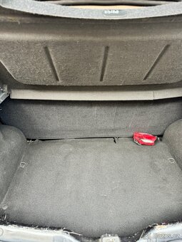 Dacia Sandero, 1.6 64KW KLIMA Ojeté, 4/2010, 215 100 km 39 9 - 6