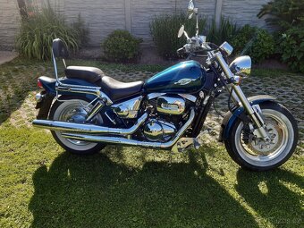 Suzuki VZ 800 - 6