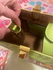 Neon kabelka Fendi - 6