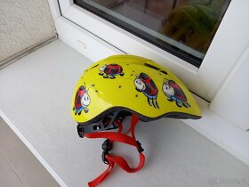 Dětská helma UVEX na kolo/brusle pro děti ve věku cc - 6