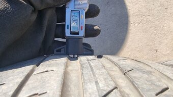 Letní pneu 235/40/18 Continental - 6