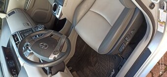 Toyota Prius V hybrid  2017 - 6