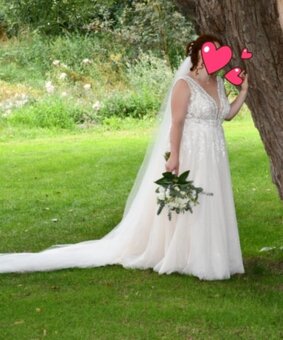 svatební šaty ze salonu Elody - 6