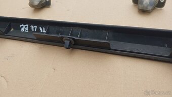 VW Transporter T4 – Lišta osvětlení SPZ LZ - 6