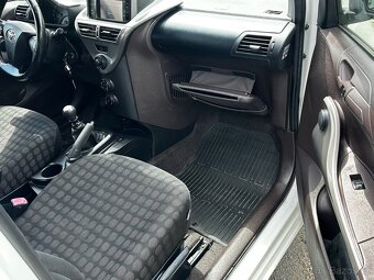 Toyota IQ 1.0i 50kw, r.2009, klima, STK - 6