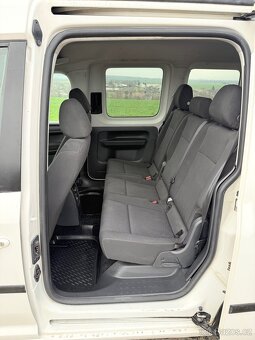Pronájem VW Caddy 5 míst - 6