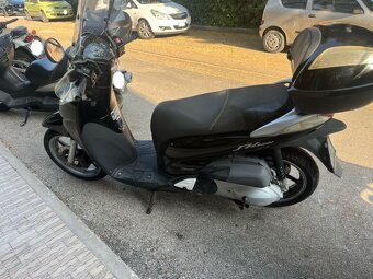 Honda SH 300i (2008) slušná, plexi, kufr - 6