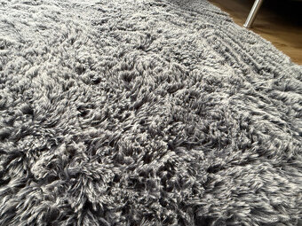 Dva kožešinové koberce 166x236cm a 61x120cm - 6