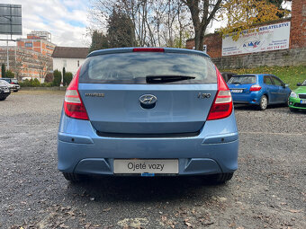 HYUNDAI i30 1,6 i 925 Kw TRIKOLORA - 6