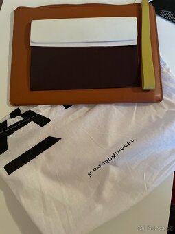 Nový náramkový batůžek Adolfo Dominguez z kůže - 6