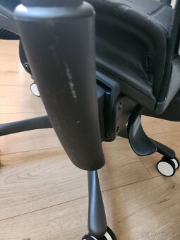 HermanMiller X Logitech G EMBODY Gaming Black Černá - 6