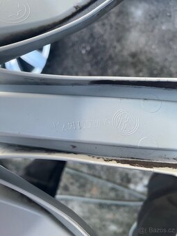 Originál poklice Volkswagen 17 - 6