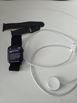 Apple Watch 7, černé 44 mm - 6