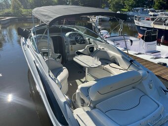 Loď  Crownline 275 CCR - 6