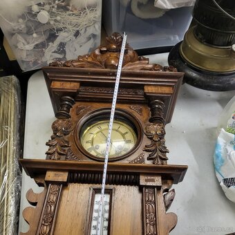 Staré nástěnné hodiny - 6