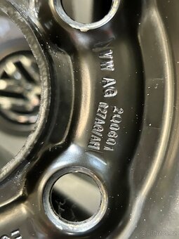 Škoda Fabia 4, VW Polo, 185/65/15 zimní - 6