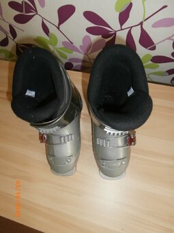 Lyže,lyžáky,helma,brýle - 6