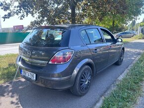 Opel Astra H 1,4 16V, BOURANÉ - náhradní díly - 6