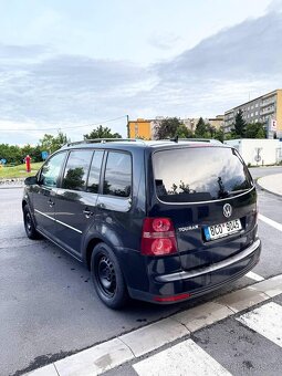 Volkswagen Touran - 6