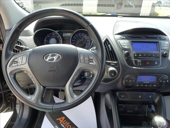 Hyundai ix35 2,0 CRDI 4X4, VÝHŘEV, DIGI AC - 6