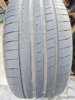 275/40/18 letni pneu PIRELLI a GOODYEAR 275/40 R18 - 6