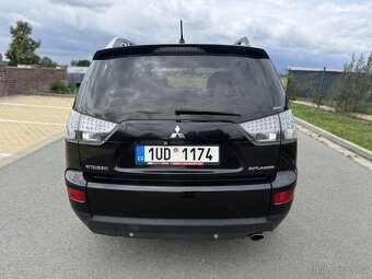 Mitsubishi Outlander 2.4 4x4 7-MÍST +Najeto 202TKM+ - 6