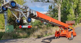 Stavební výtah BÖCKER 26m + kloub 6m - motor HONDA - CZ SPZ - 6