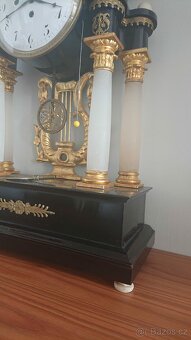 Masivní sloupkové hodiny - 6