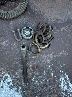 Prodám náhradní díly zetor - 6