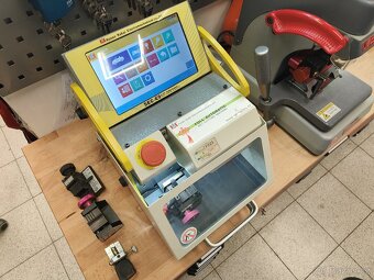 Stroj na výrobu klíčů - 6