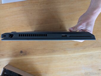 Lenovo ThinkPad T15 Gen 2 - 6