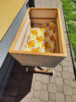 Dětská autosedačka a koš na kolečkách - 6