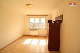 Pronájem bytu 3+1, 70 m², Ostrov, ul. Májová - 6