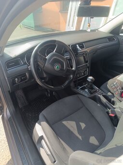 Škoda Superb combi II, 2.0 TDi, r.v. 2010, automat - 6
