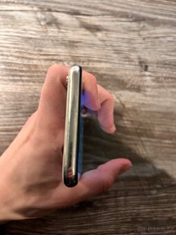 iPhone X 256 GB bílá - 6
